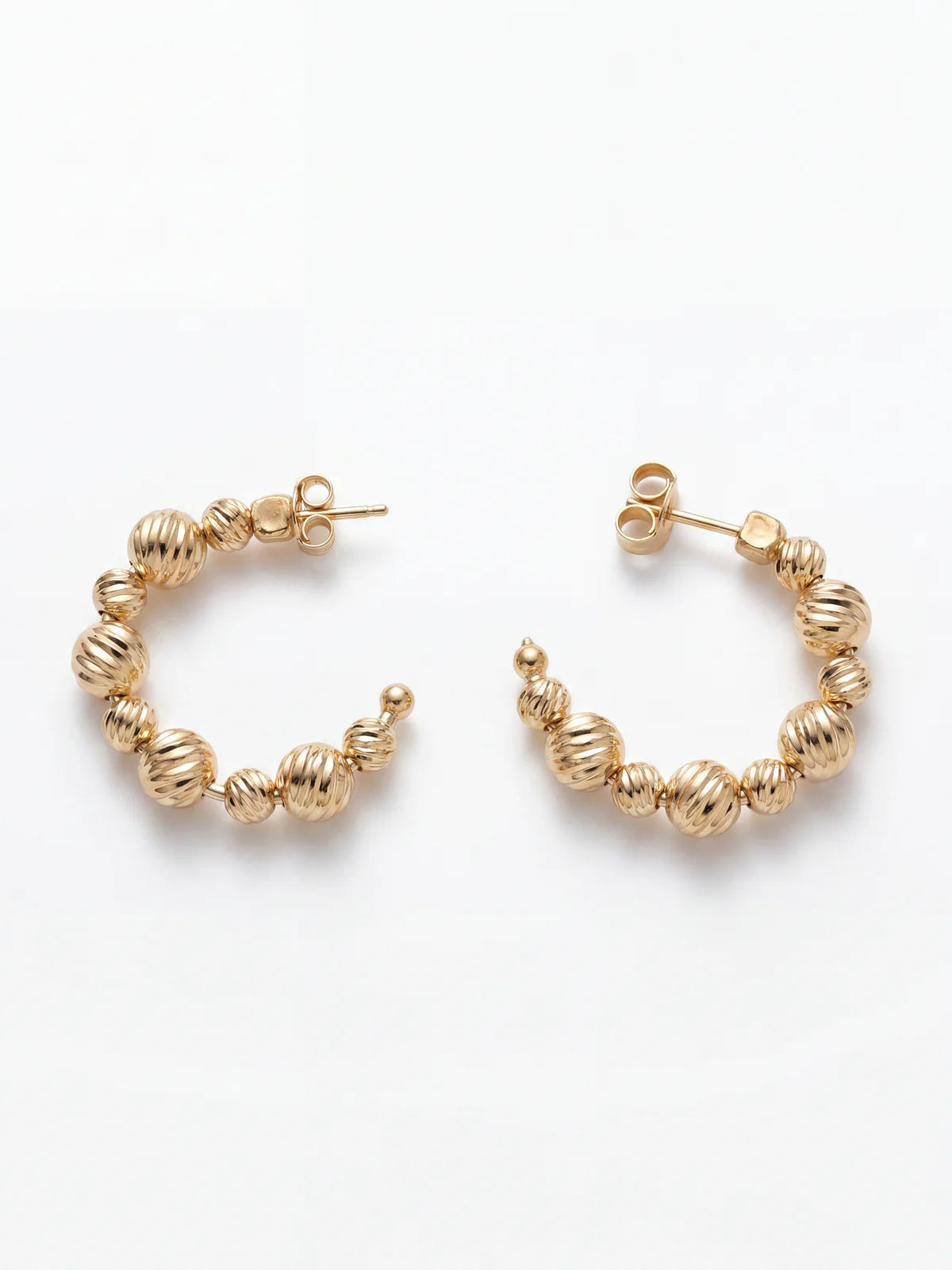 Orecchini Dvccio a cerchio con sfere diamantate OR11REG