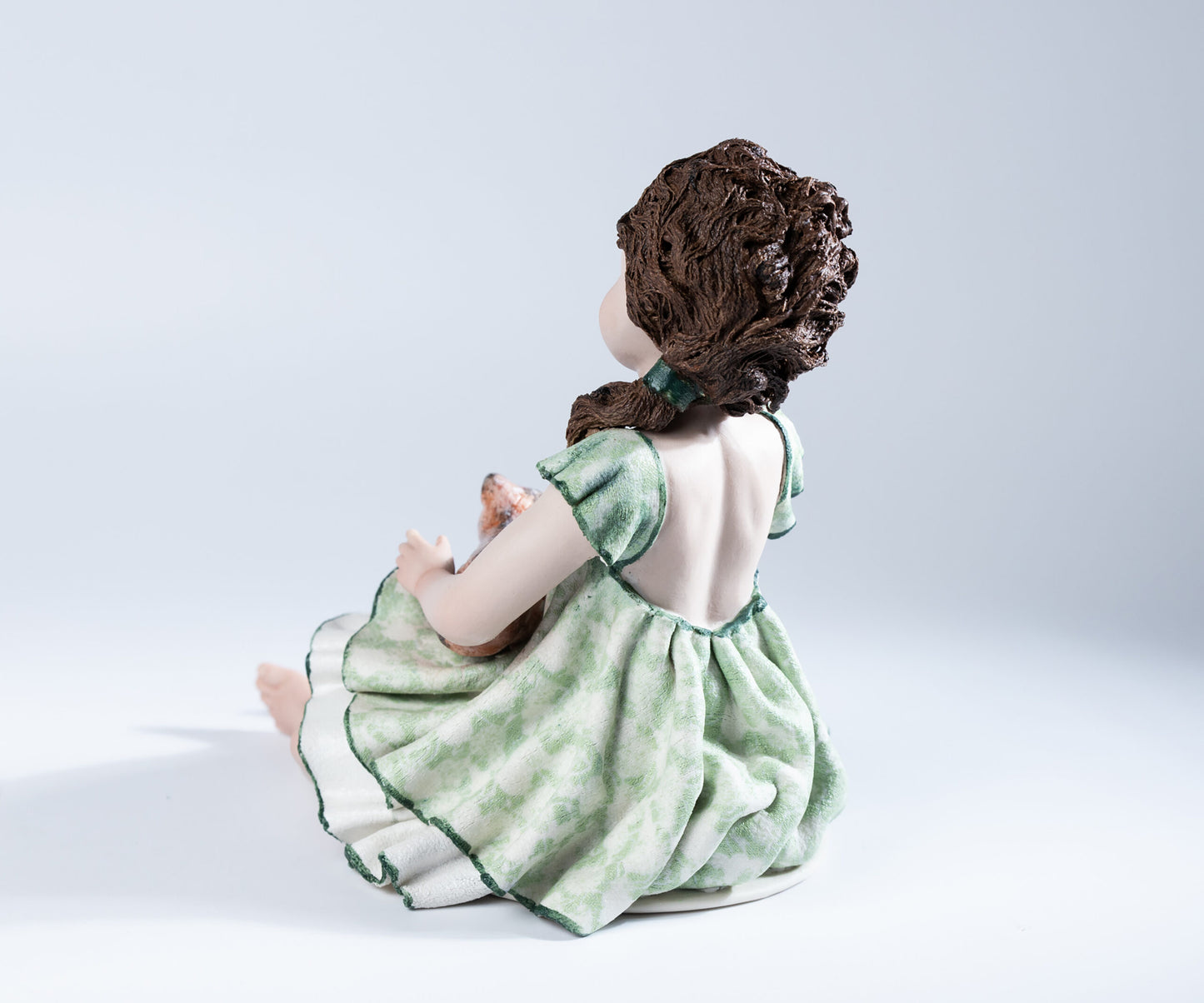 Sibania Jessie con il suo gatto