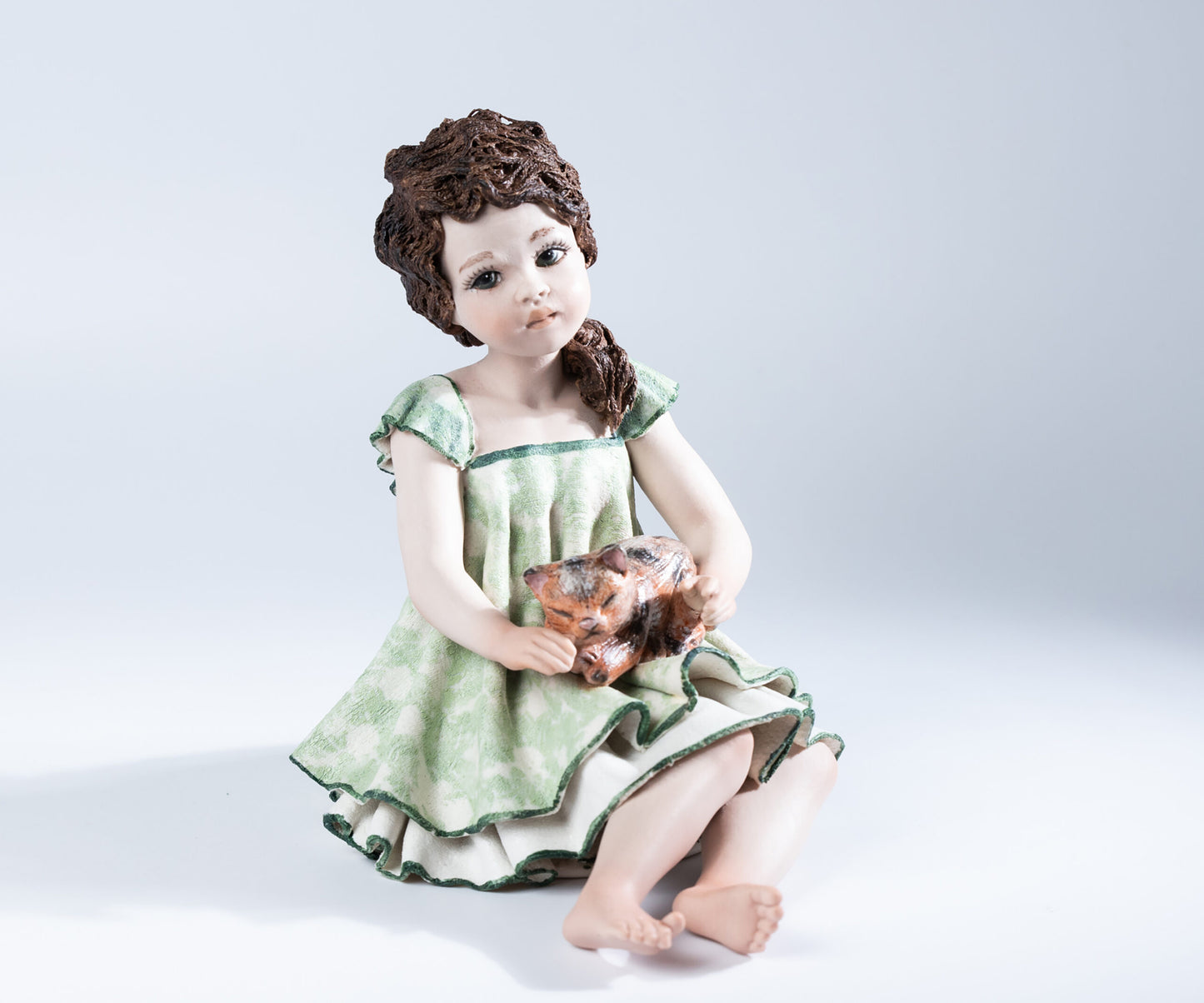 Sibania Jessie con il suo gatto