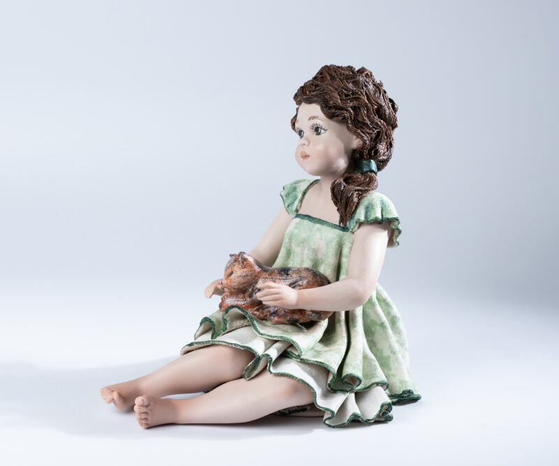 Sibania Jessie con il suo gatto